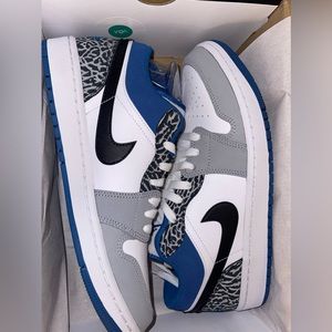 Air Jordan 1 low SE